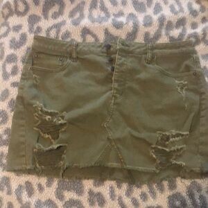 American Eagle Women’s distressed mini skirt